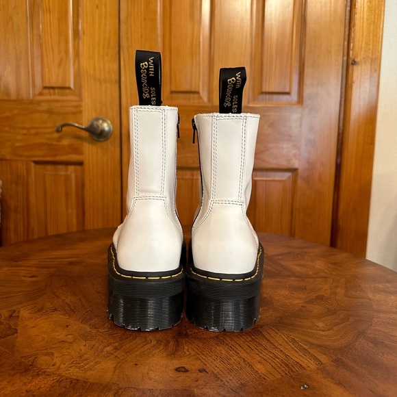 Like new white Dr. Martens, Doc’s, Doc Martens Jadon boots - Picture 5 of 7